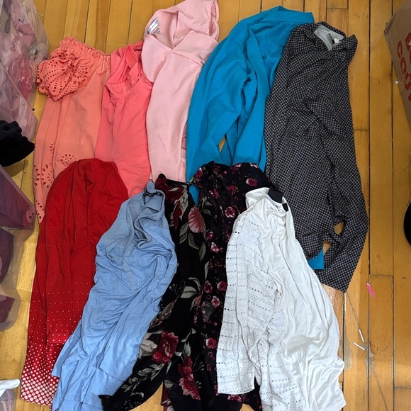 🎉4/30$🎉 Various Brands M 10 Tops Women's Brundle - Picture 1 of 1